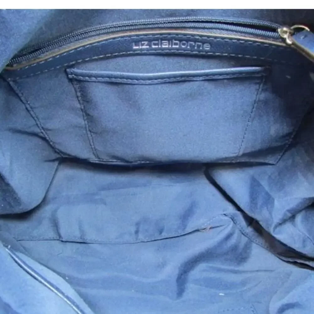 LIZ CLAIBORNE NWT NAVY LC MARA HOBO BAG